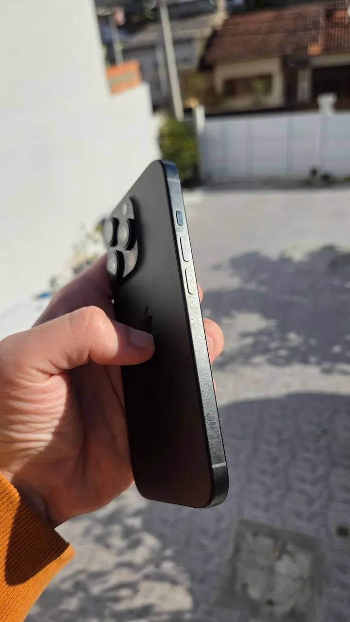 iPhone 16 pro 256gb 100% de bateria - Foto 3
