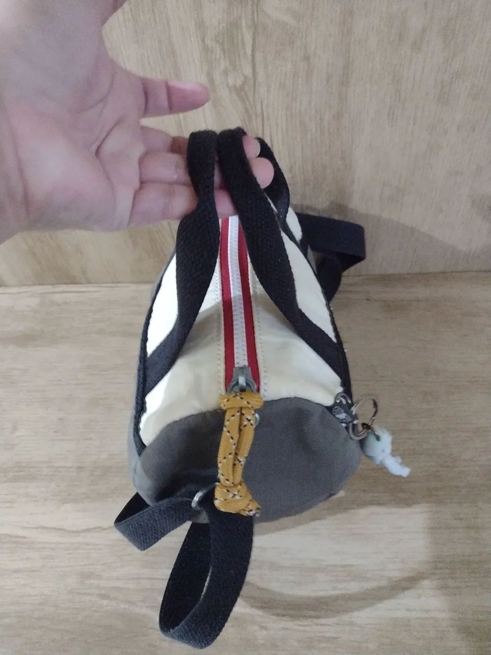 Duas bolsas da marca Kipling original - Foto 5