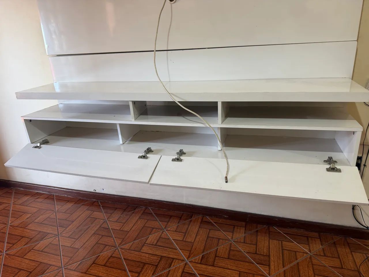 Estante suspensa branca  - Foto 2