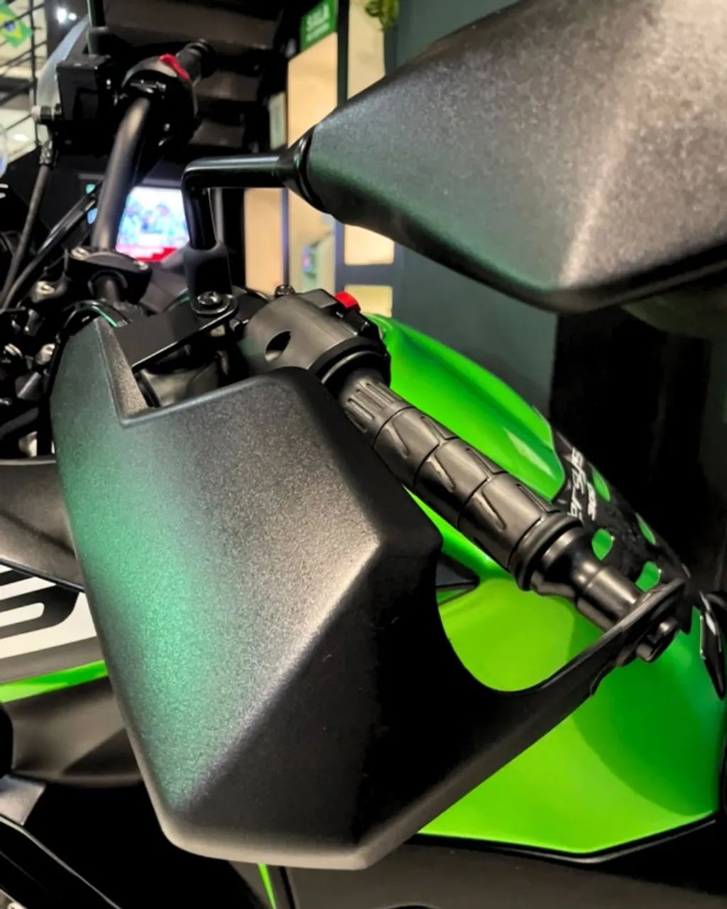 KAWASAKI VERSYS-X 300 2025 - Foto 4
