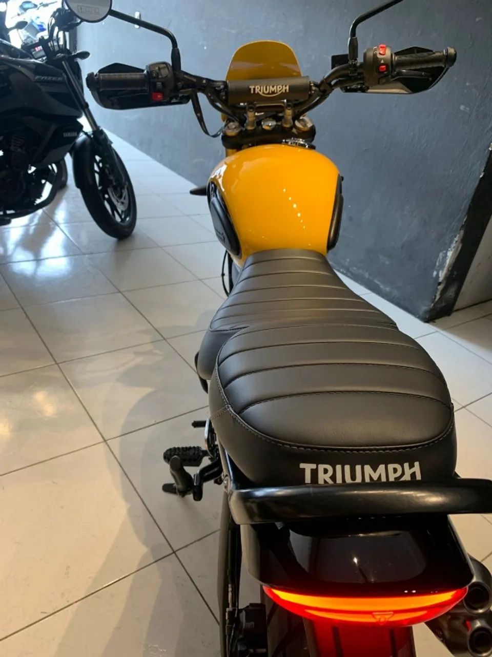 TRIUMPH SCRAMBLER 400 XC 2026 - Foto 4