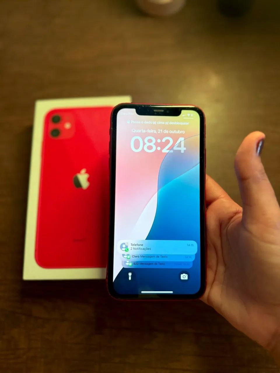 iPhone 11 RED - 64 GB  - Foto 2
