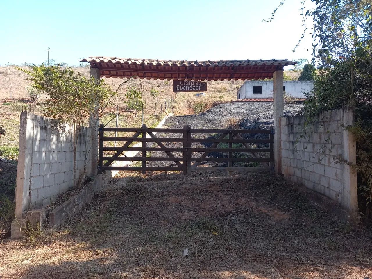 VENDO GRANJA 