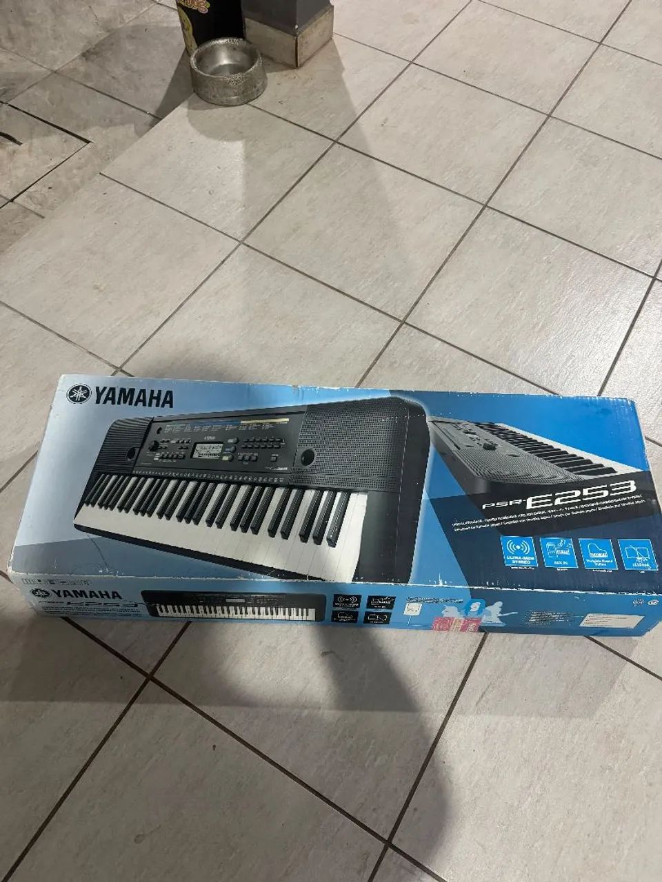 Teclado yamaha psr E253 - Foto 3