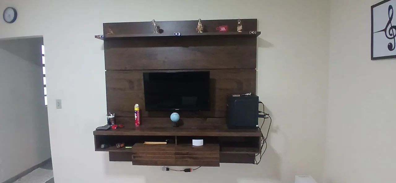 Rack de parede para TV 