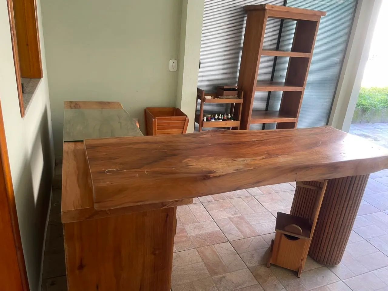 Móveis de Escritório de madeira nobre, em otimo estado! - Foto 2