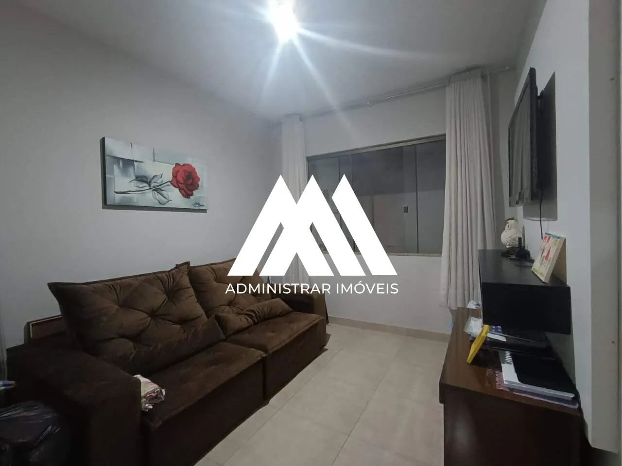 Vendo casa em Itaúna em excelente localização! - Foto 2
