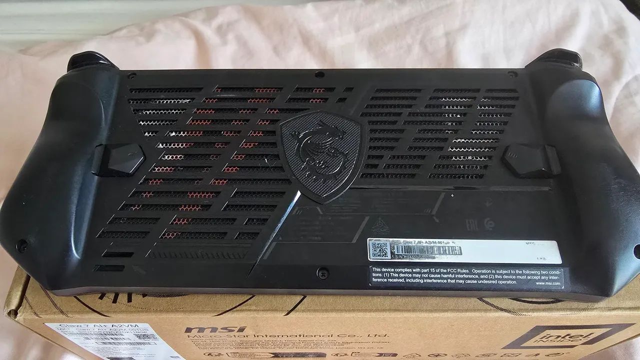 Msi claw 7 ai+ - Foto 3