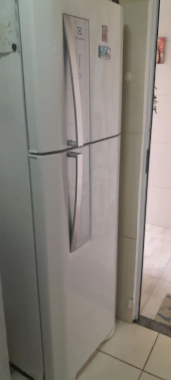 Geladeira Electrolux Semi-Nova