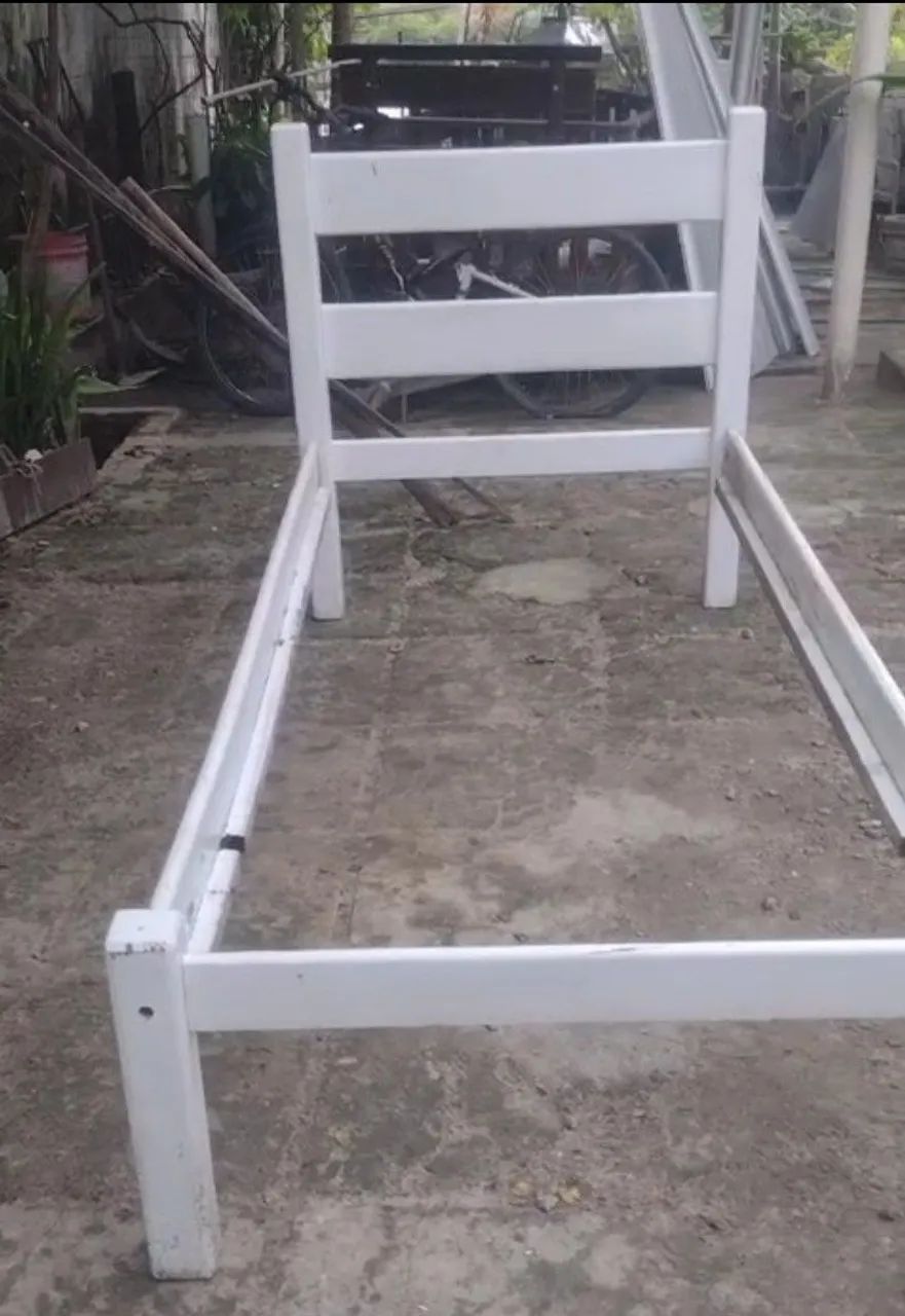Cama madeira maciça solteiro com colchão  - Foto 2