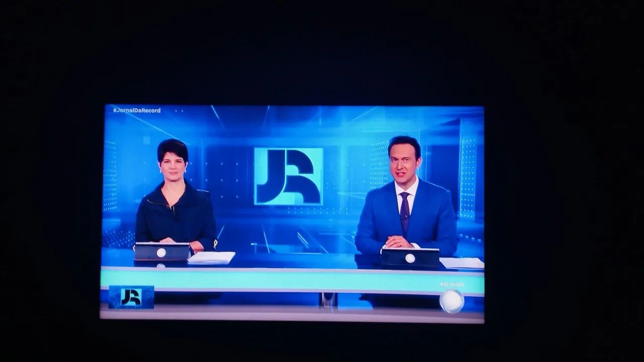 Vendendo tv 40 pl não é smart, funcionado perfeitamente. - Foto 4