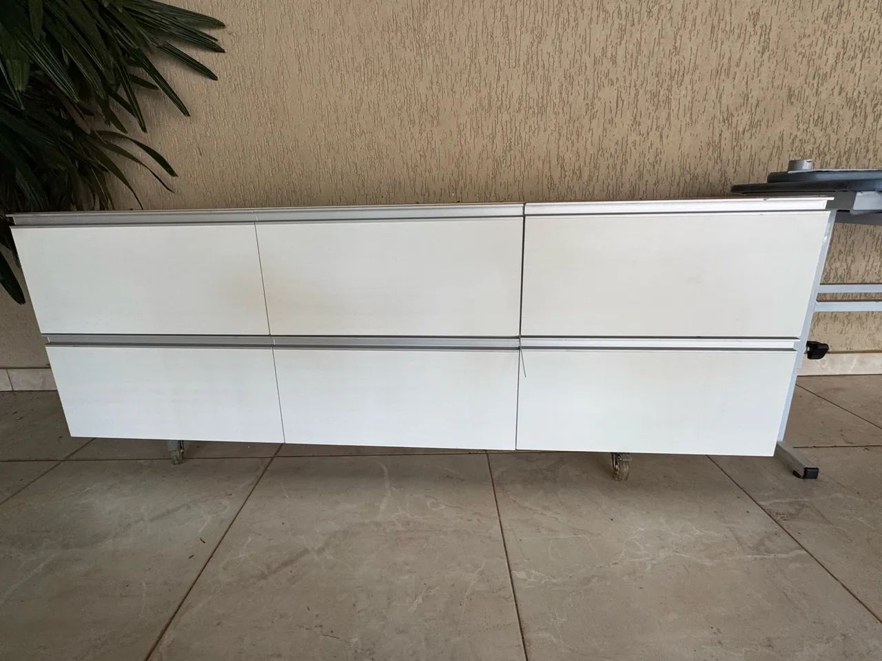 Armário de parede ou chão 