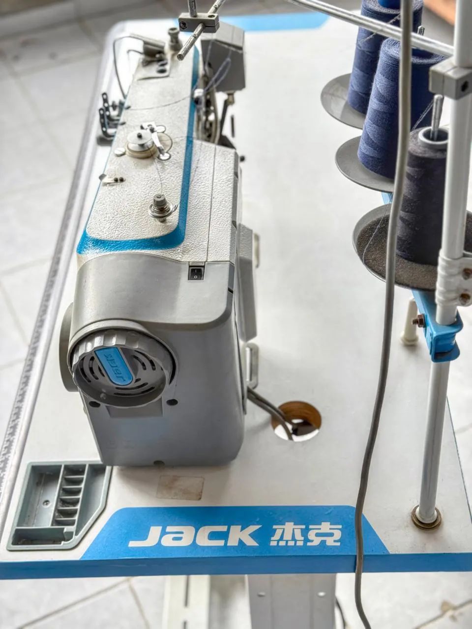 MAQUINA DE 2 AGULHAS ELETRÔNICA JACK TOP DE LINHA - Foto 3