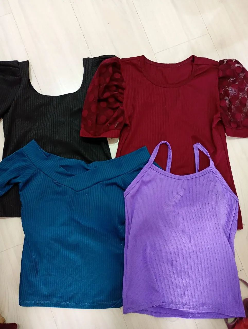 Lote 22 peças de roupa feminina  - Foto 2