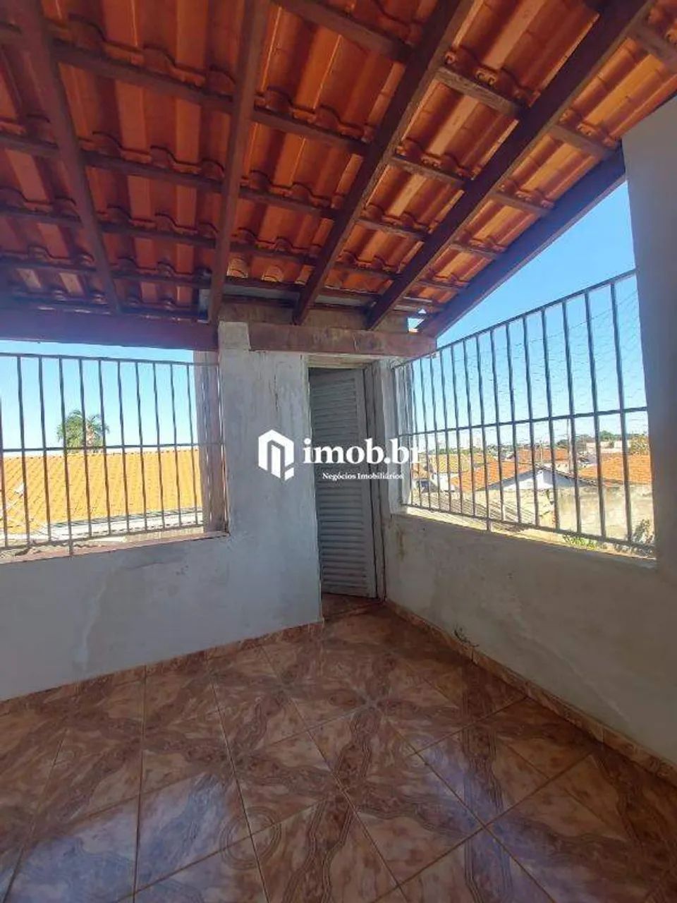 Casa no Parque São José com 3 Quartos, Sacada e Garagem para 5 Carros - Foto 4