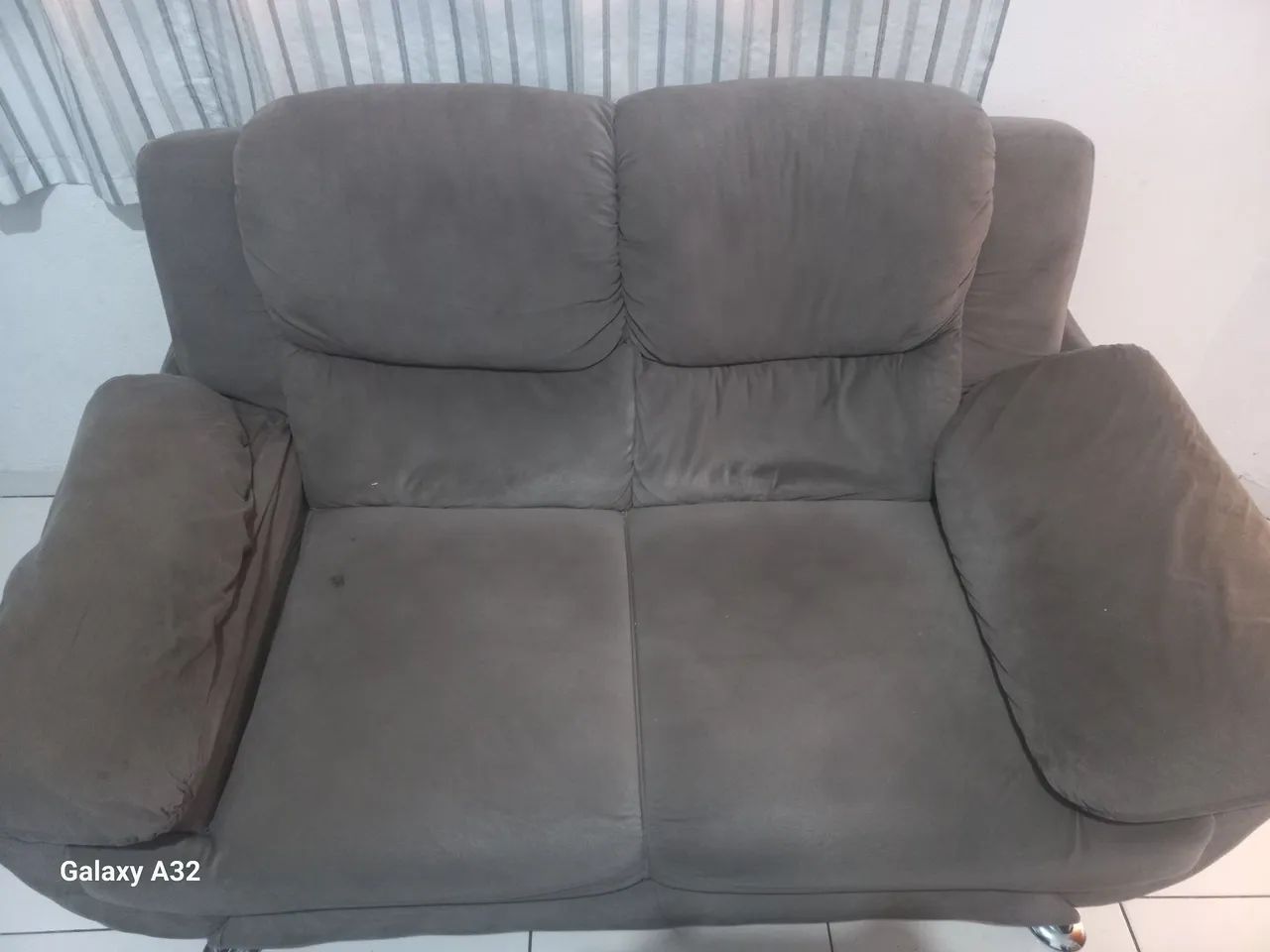Sofá de 2 lugares - Foto 2