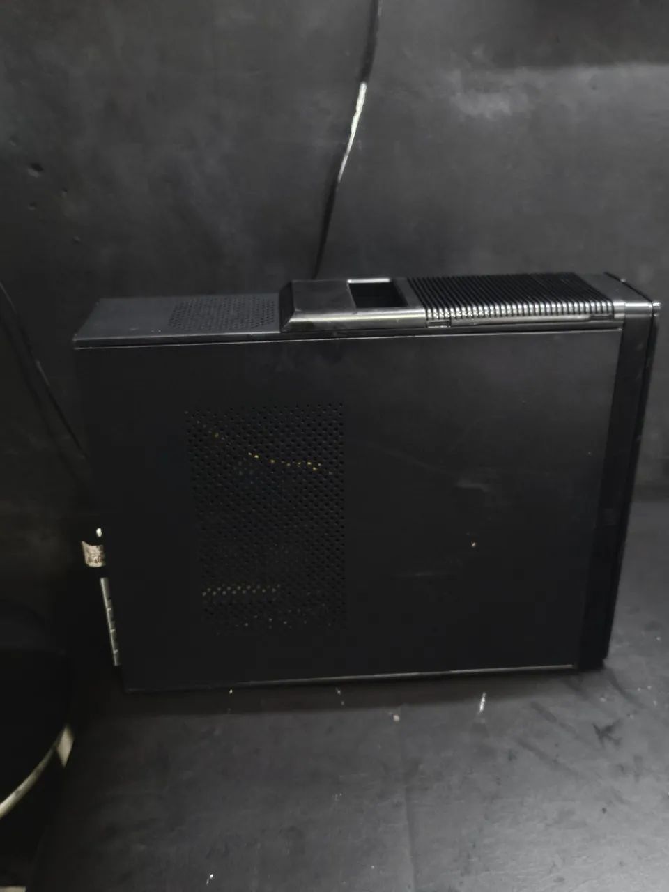 Vendo uma CPU i5 funcionando perfeitamente tem que pôr só a memória e o HD ela é terceira - Foto 2