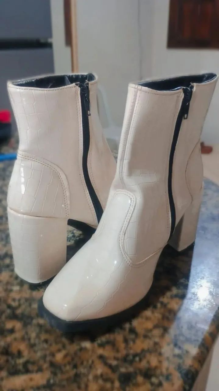 Botas branca - Foto 2