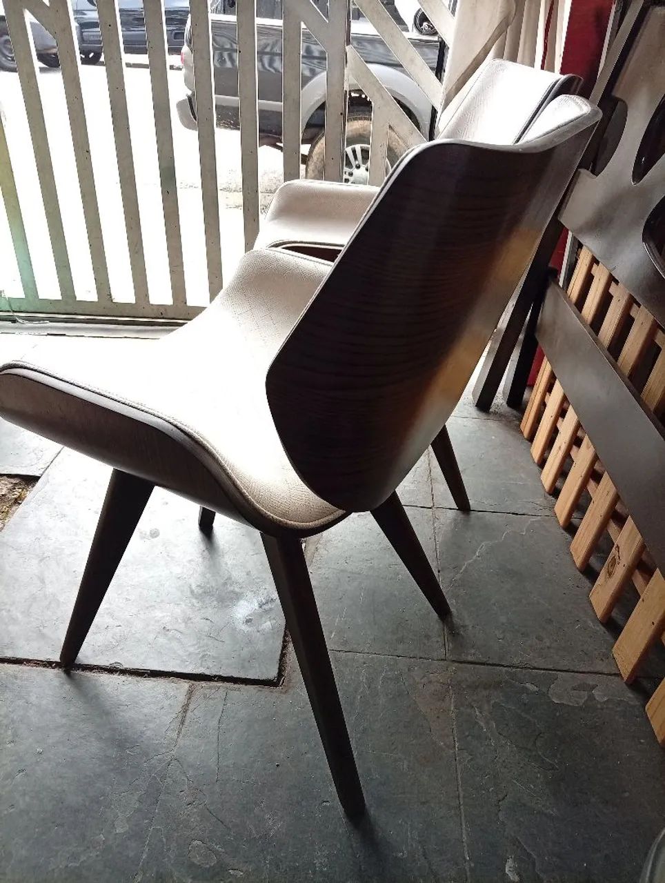 2 Poltronas modernas Matrezan Madeira  - Foto 3
