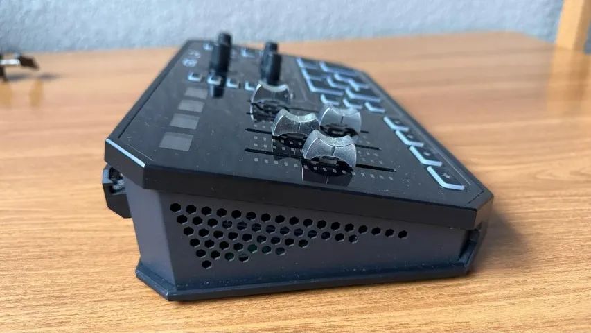 TC-Helicon GoXLR Original - Mixer / Interface para Streaming - Foto 3
