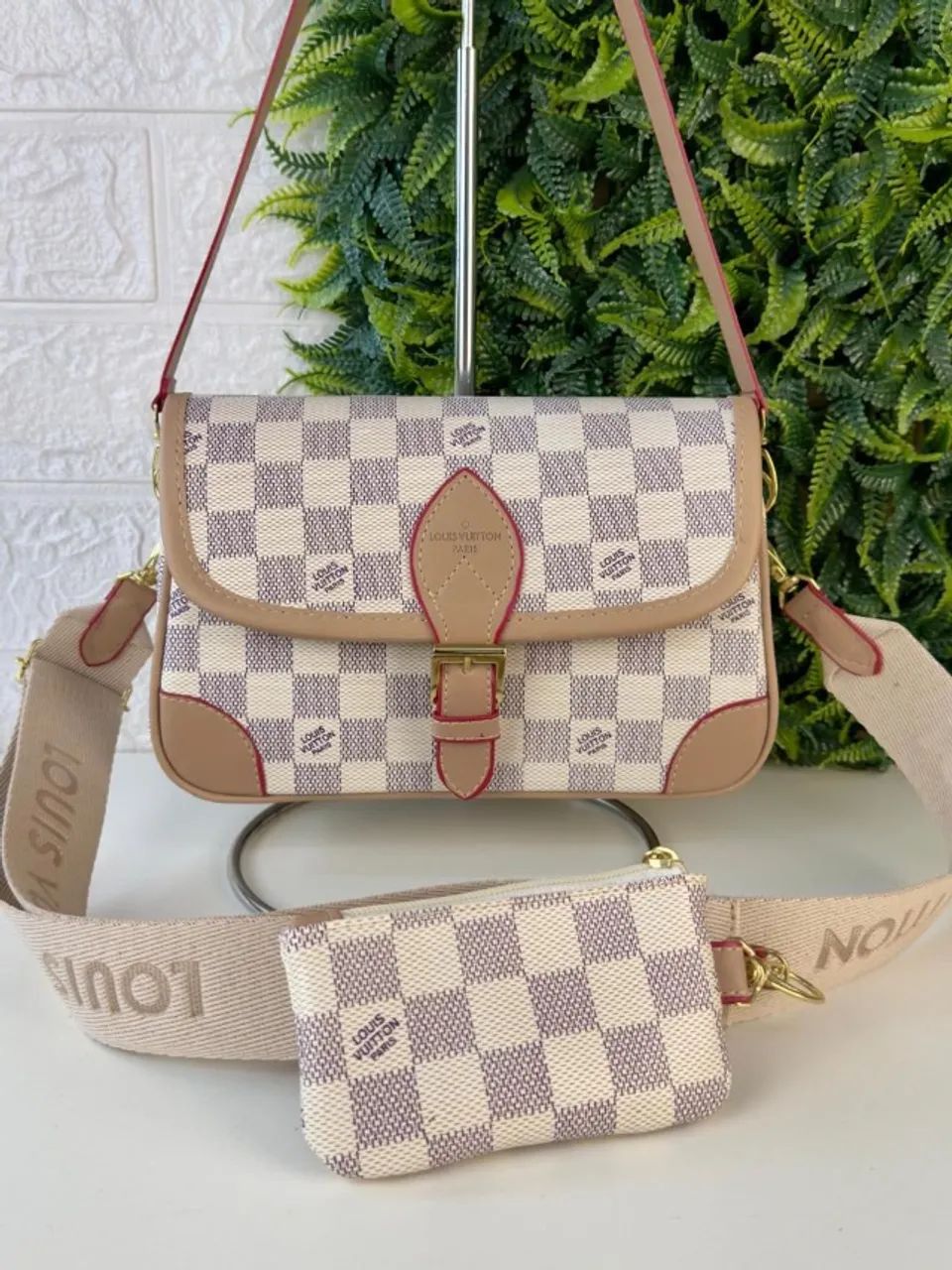 Bolsa de ombro Louis Vuitton com o padrão Monogram - Foto 3