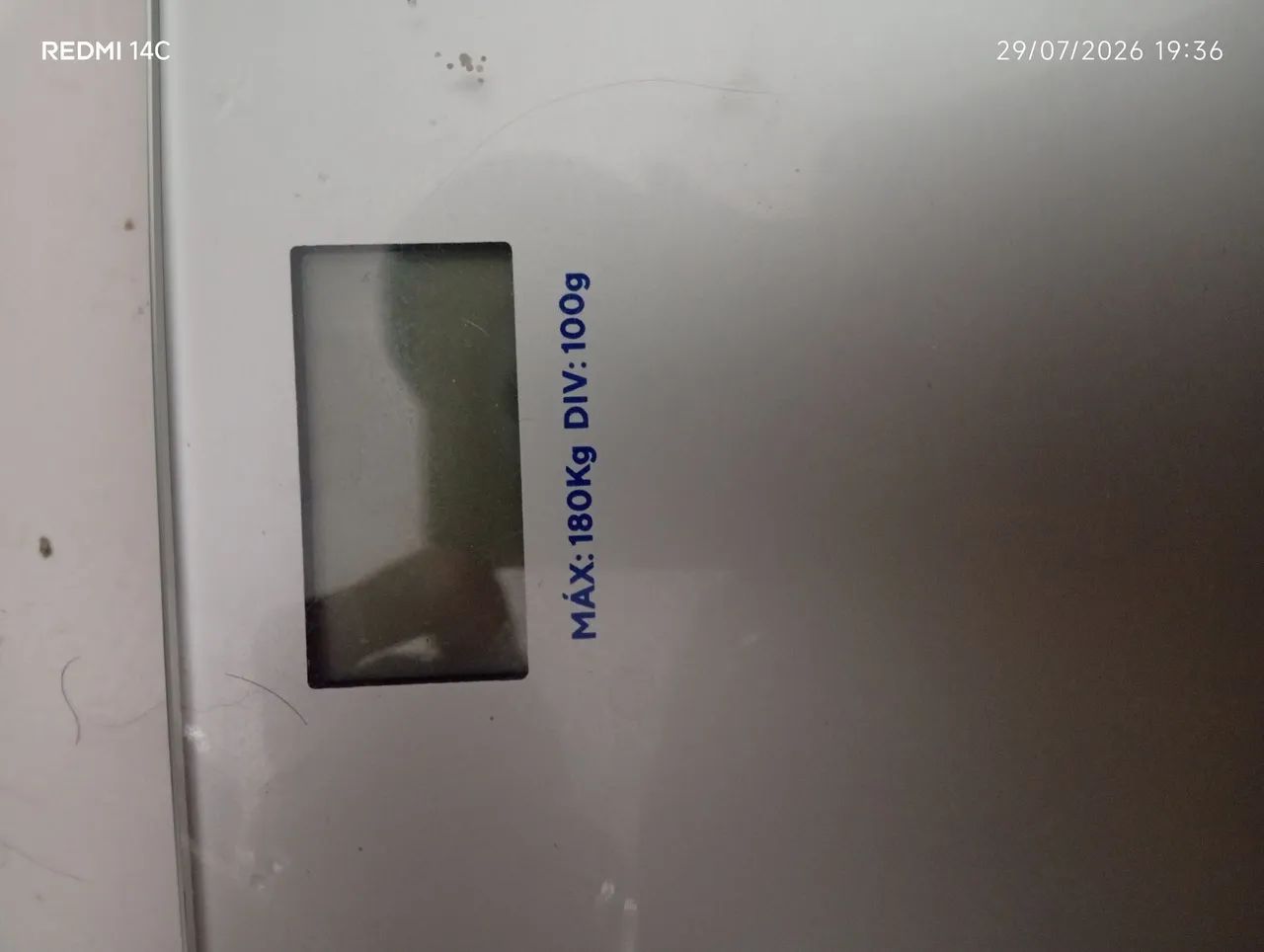 Vendo uma balança 