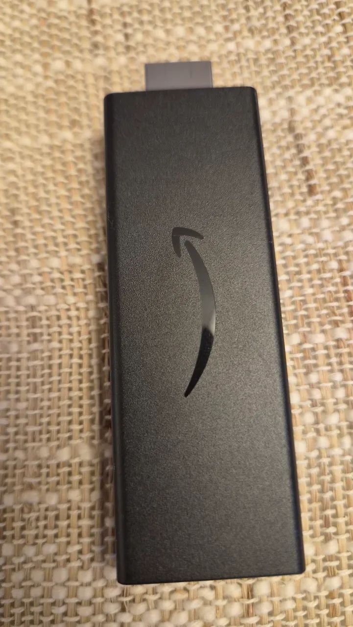 Fire TV Stick HD + Adaptador de Ethernet AMAZON - Foto 3