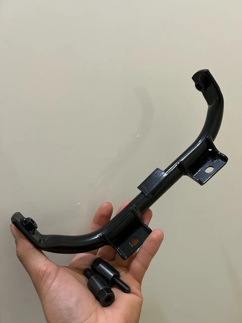 Chifrinho e bucha para suporte da cargo160