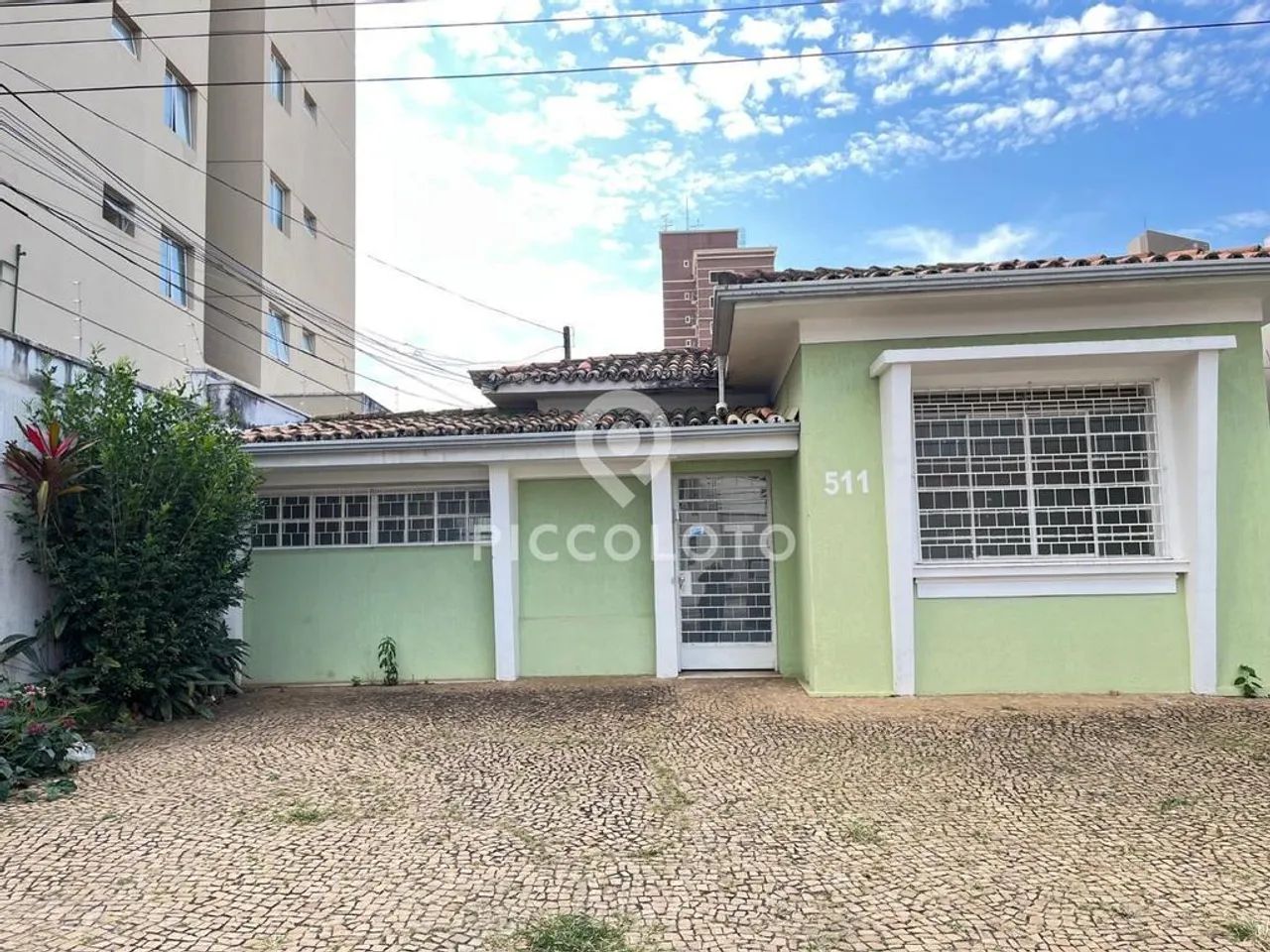 Casa à venda e para alugar em Campinas, Cambuí, com 1 quarto, com 133 m² - Foto 2