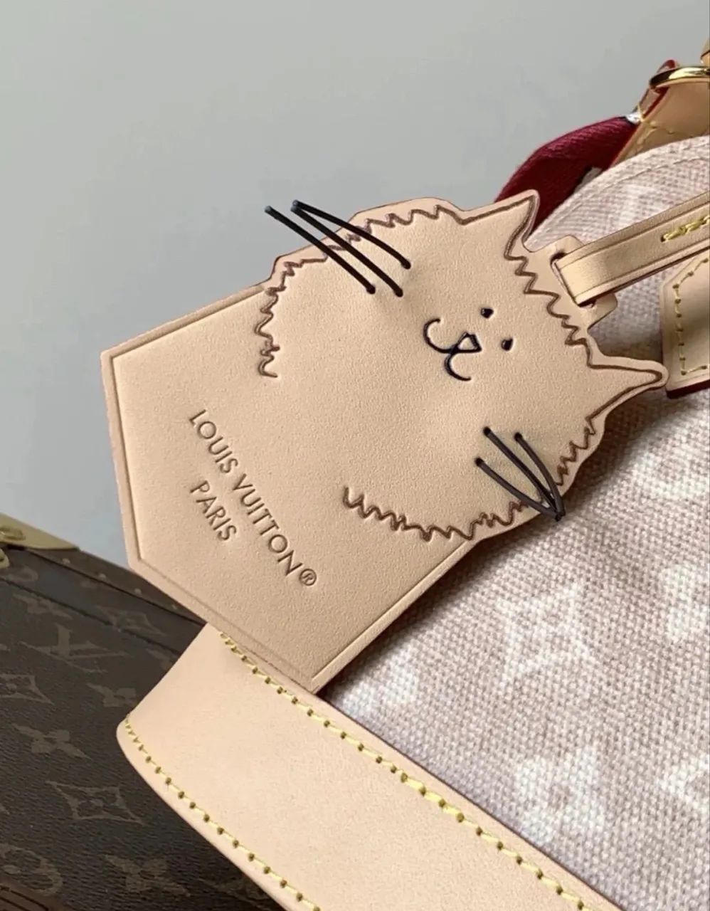 Bolsa alma BB Meowgram - Louis Vuitton  - Foto 4