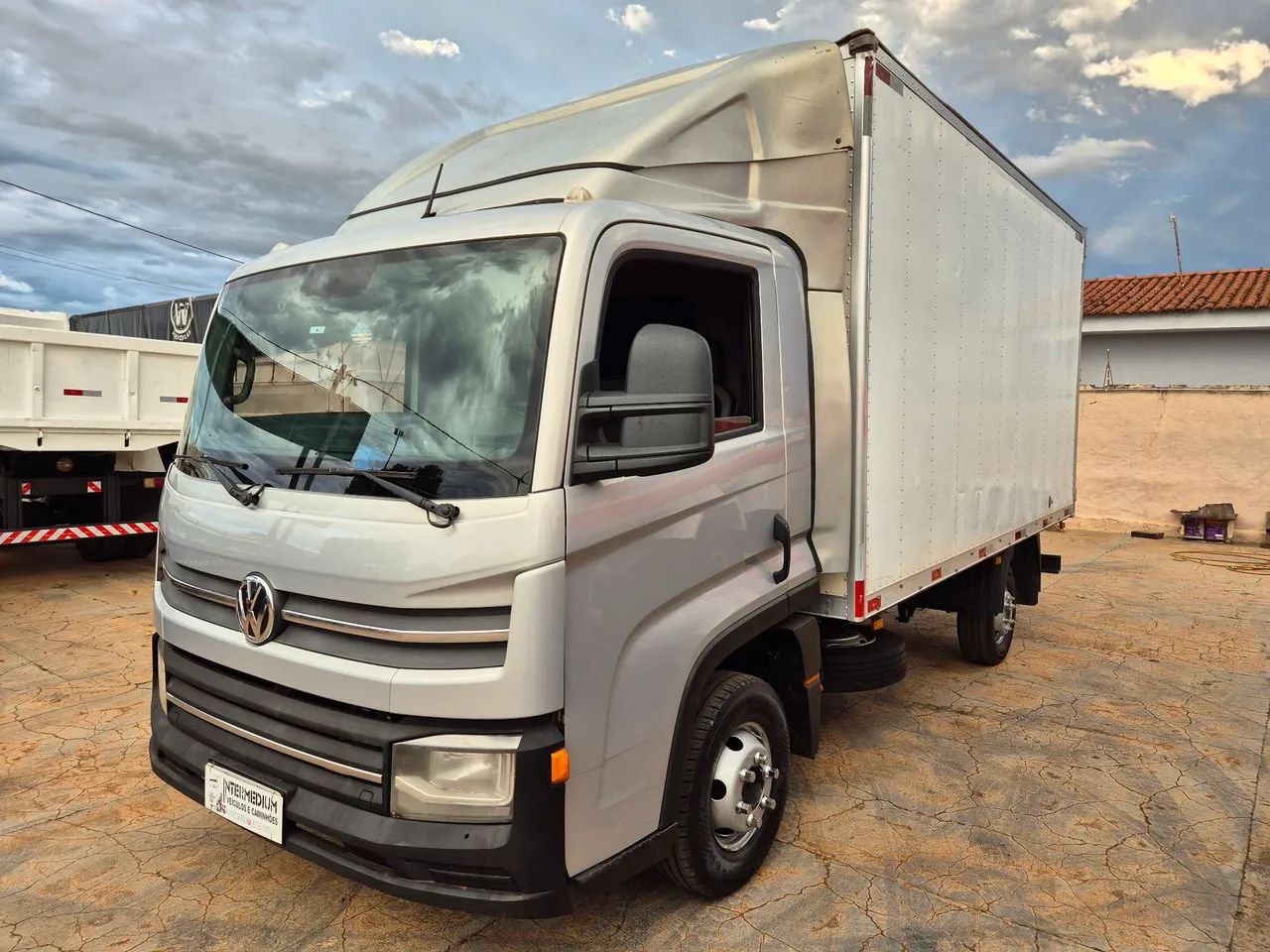 VW Express,  Ano 2020, Báu 4,50 mts, Ótimo estado. 
