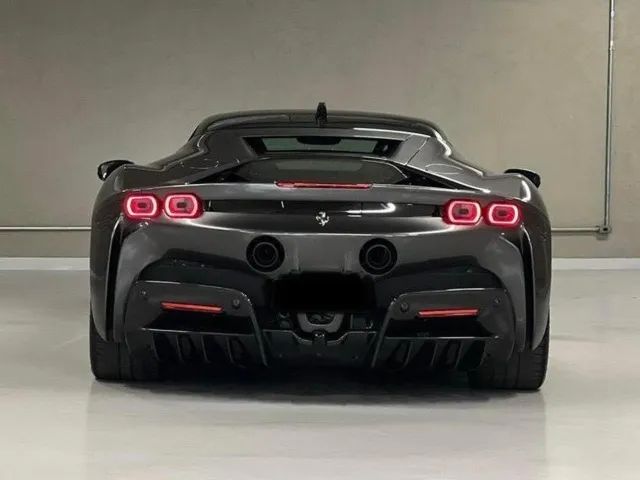 Ferrari SF 90 STRADALE 4.0 V8 Bi-Turbo (Híbrido), foto 6 de 8