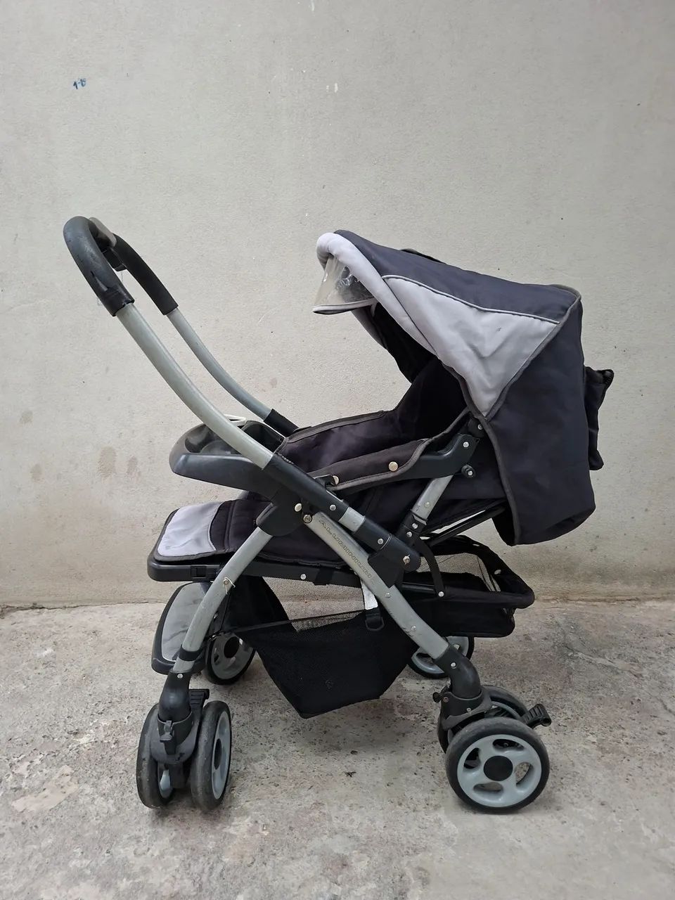 Carrinho de bebê - Dican
