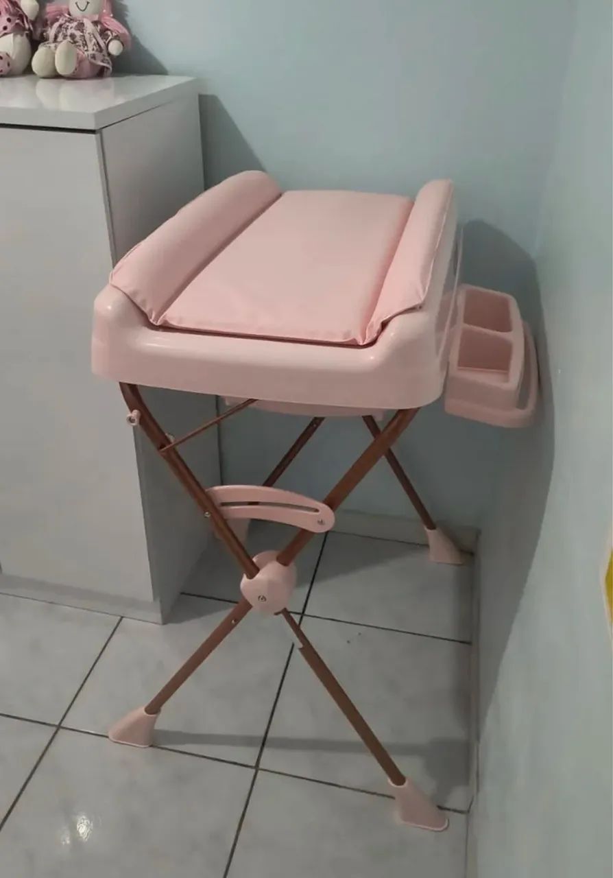 Banheira de bebê com trocador