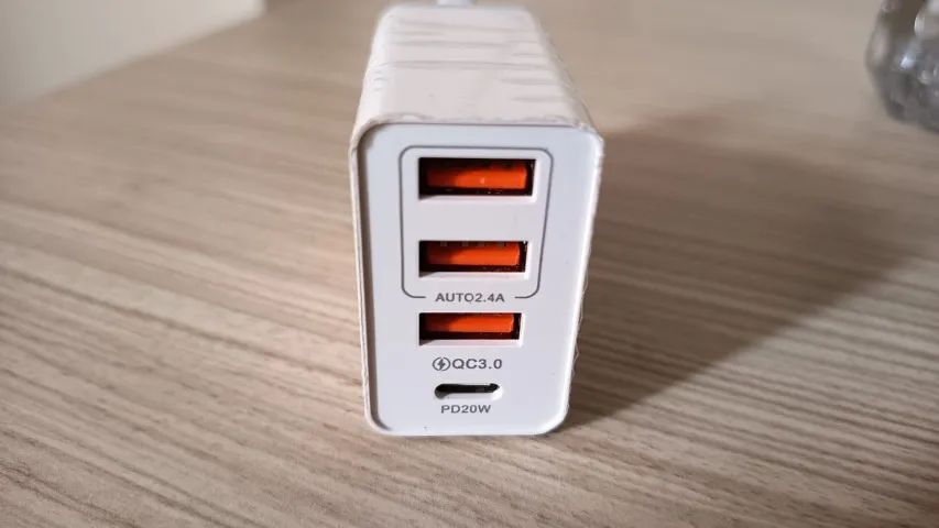 Carregador 3 USB + PD Tipo-C Turbo 48W PD Quick Charge 3.0 - Foto 3