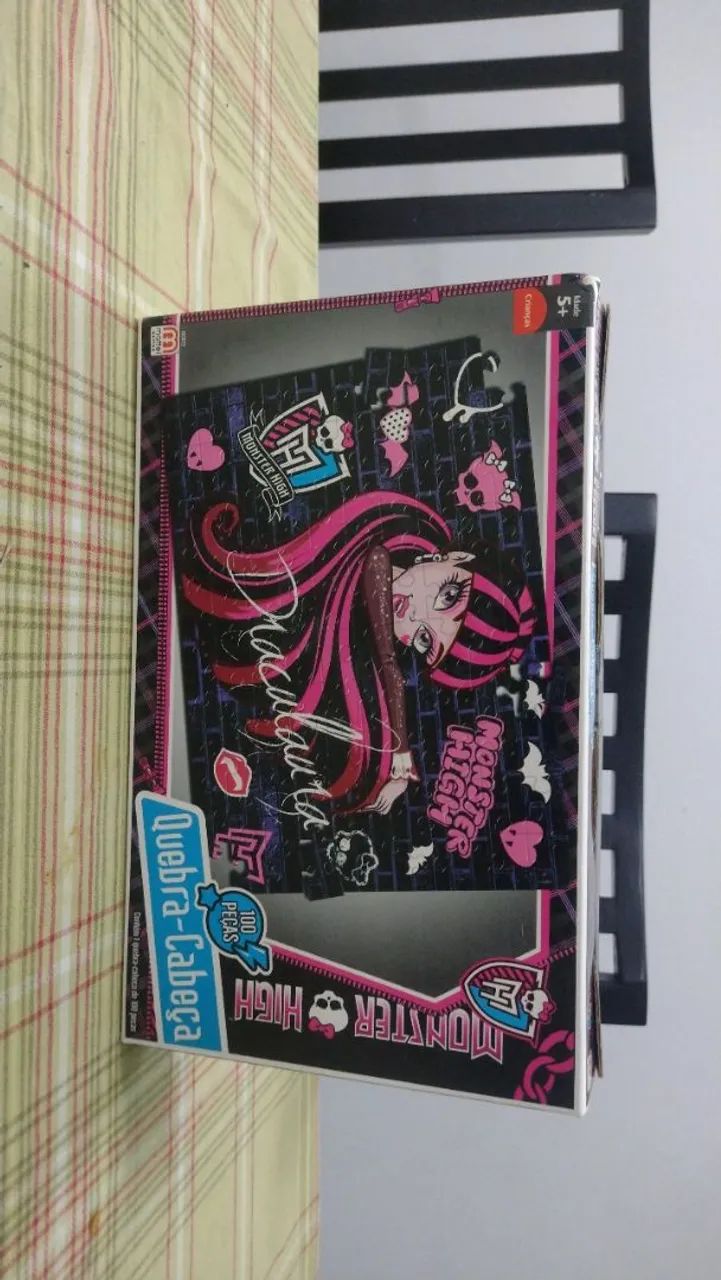 Quebra-cabeça Monster High Draculaura Lacrado - Foto 2