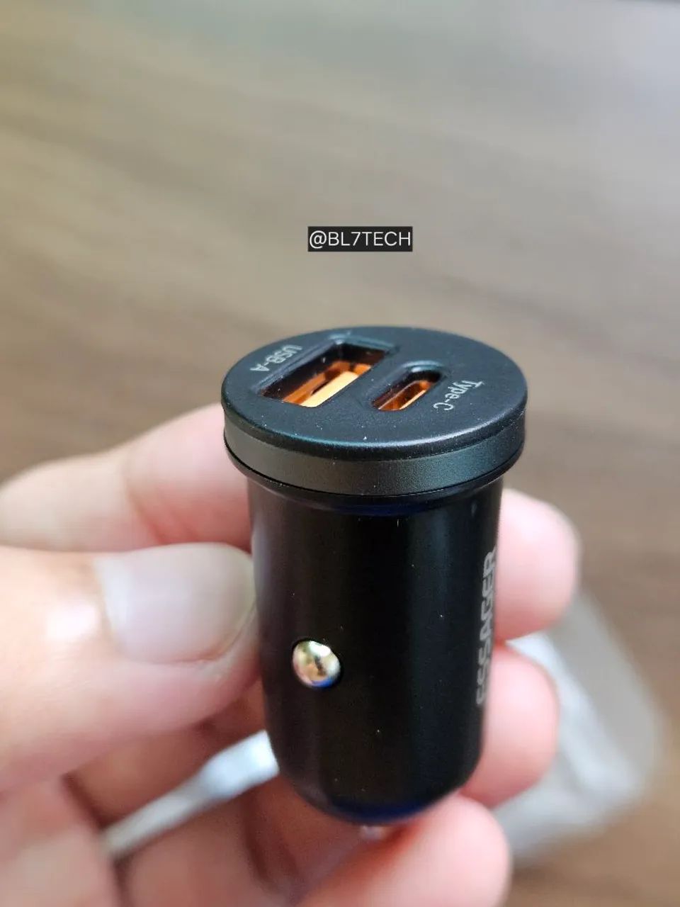 Carregador veicular turbo essager 30w - USB C e USB A - Foto 4