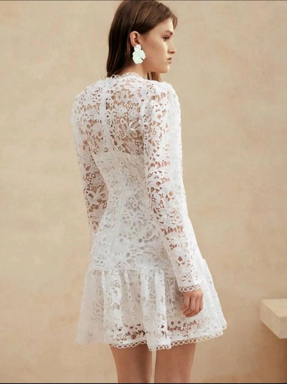Vestido Branco de Renda Elegante Manga Longa M - Foto 2