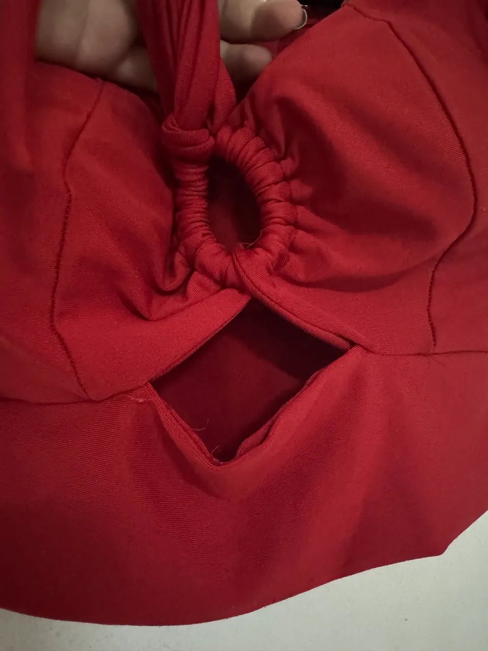 Cropped vermelho com decote ajustável  - Foto 3