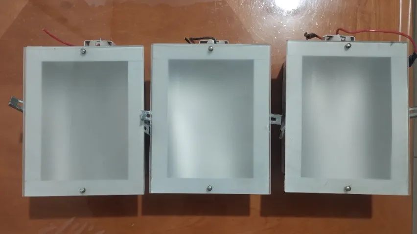 Luminárias de teto em ótimo estado