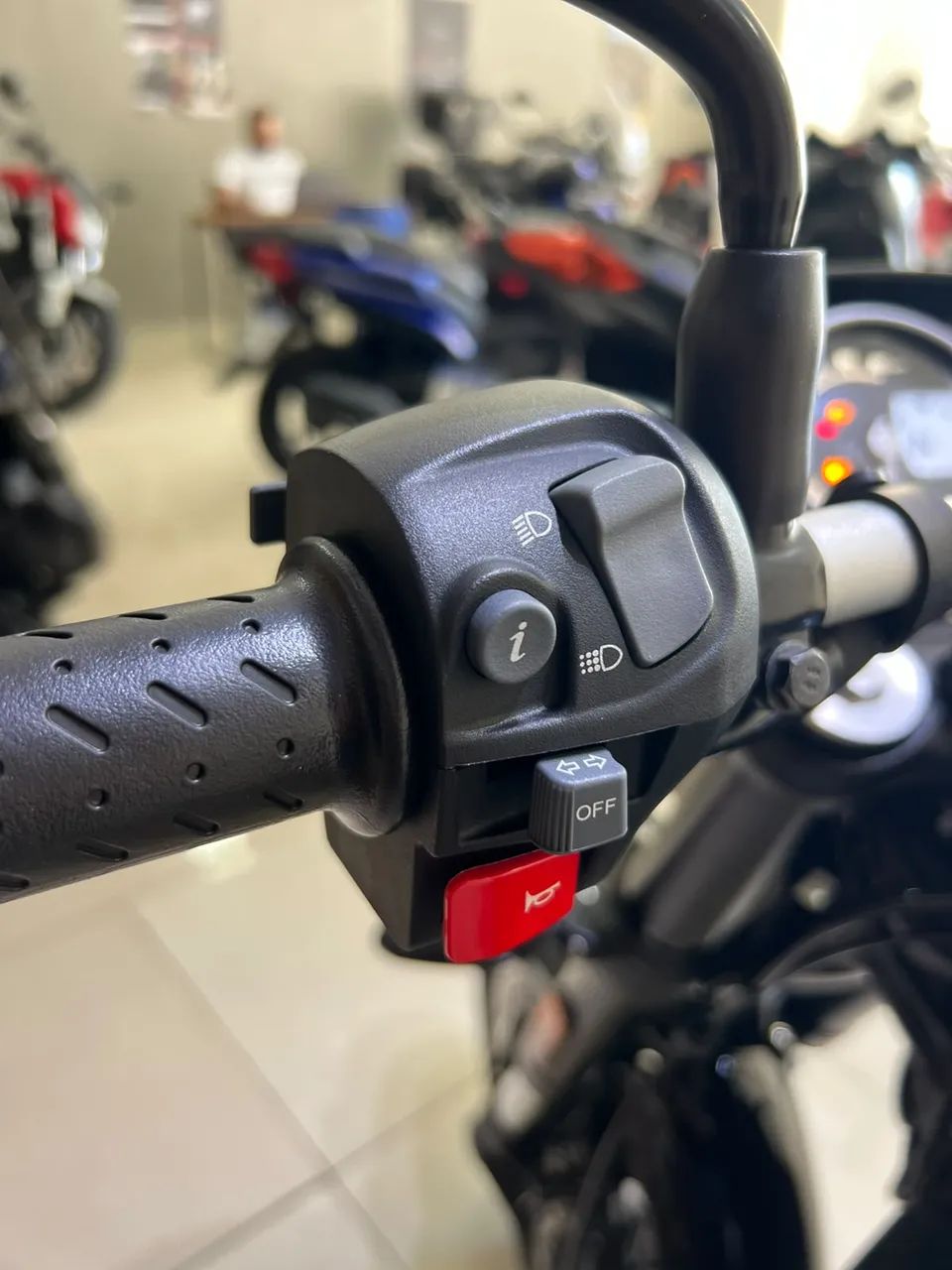 Triumph TRACKER  50 cc  - Foto 2