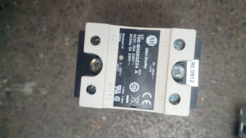 ALLEN-BRADLEY 700-SH25GZ24 SSR RELÉ DE ESTADO SÓLIDO 30VAC 25A - Foto 4
