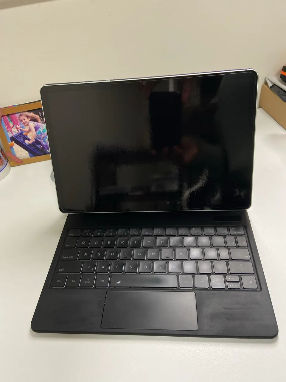 Tablet Samsung Galaxy Tab S9 FE com capa teclado por Bluetooth 
