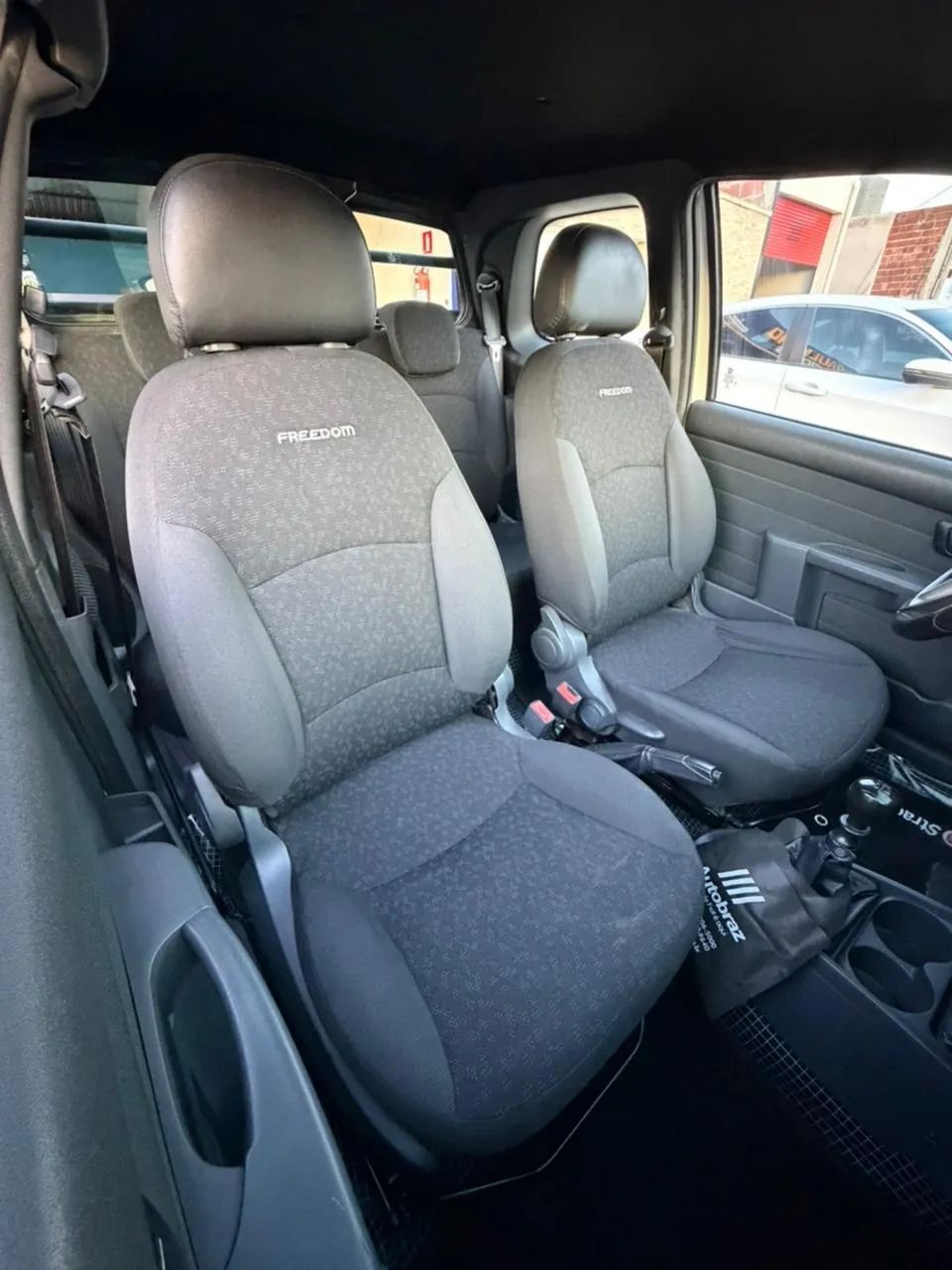Fiat Strada Freedom 1.4 Flex 8V CD 2020 - Foto 2