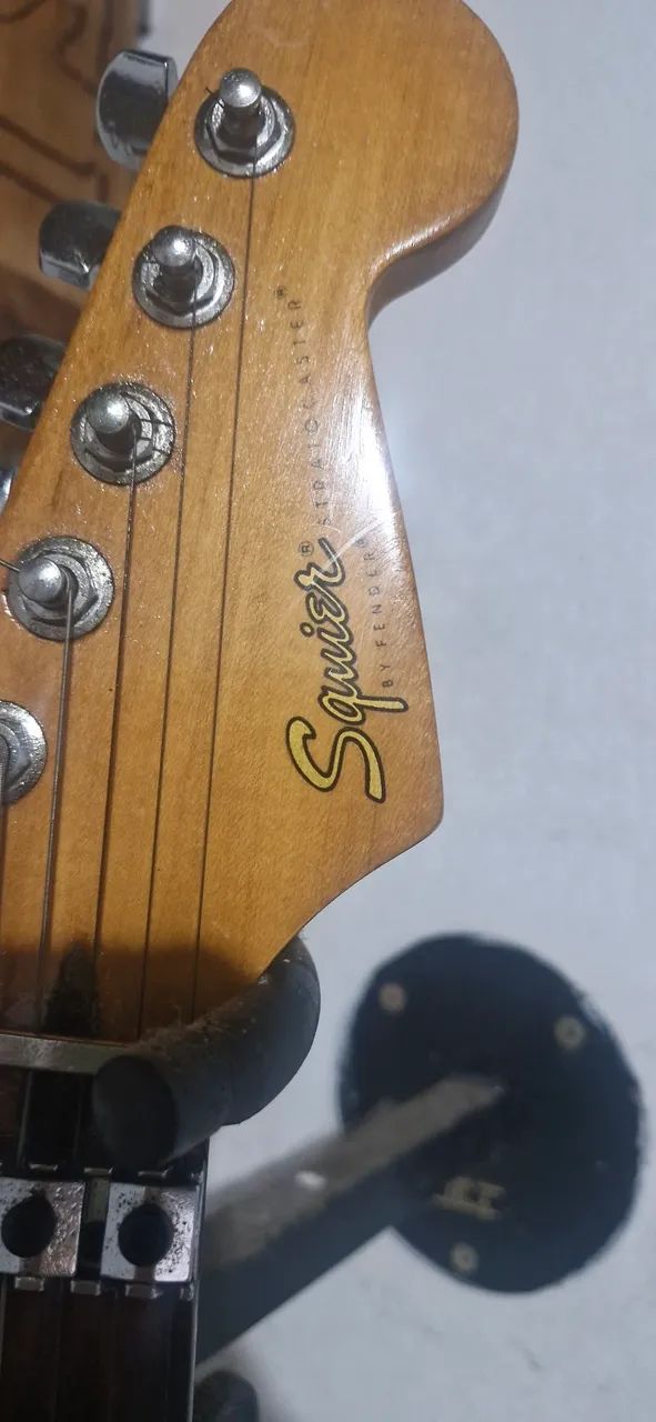 Guitarra squier stratocaster  - Foto 3