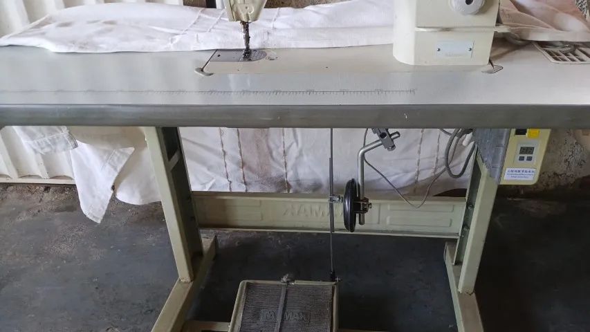 Maquina de Costura Reta Industrial - Foto 3