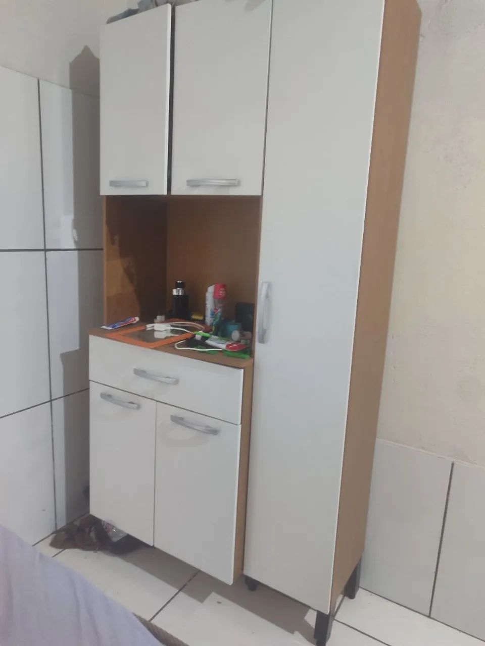  um armário 