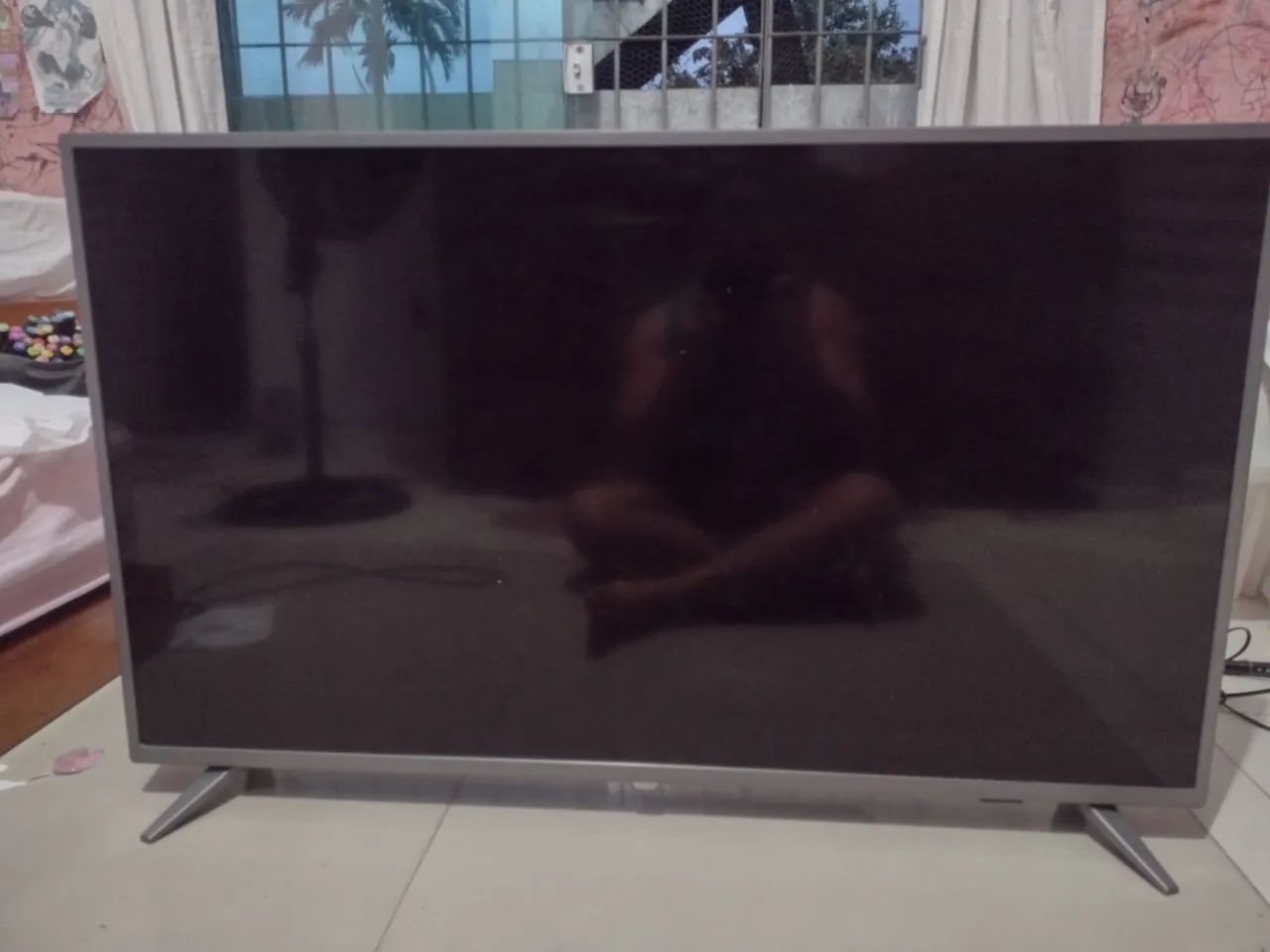 Televisão com tela com defeito - Foto 2