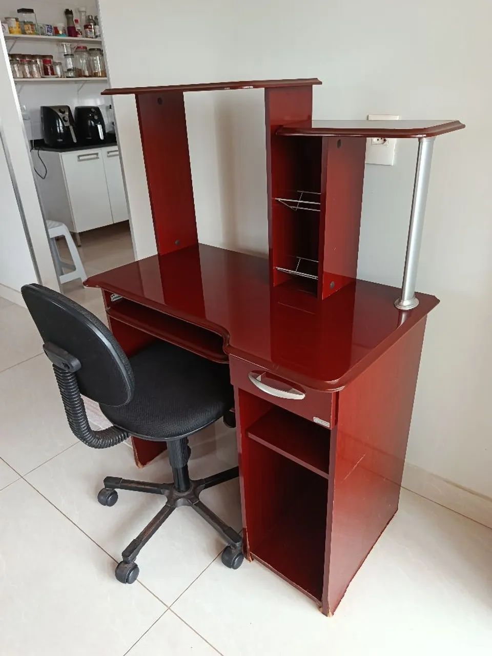 Rack para computador com cadeira giratória  - Foto 4