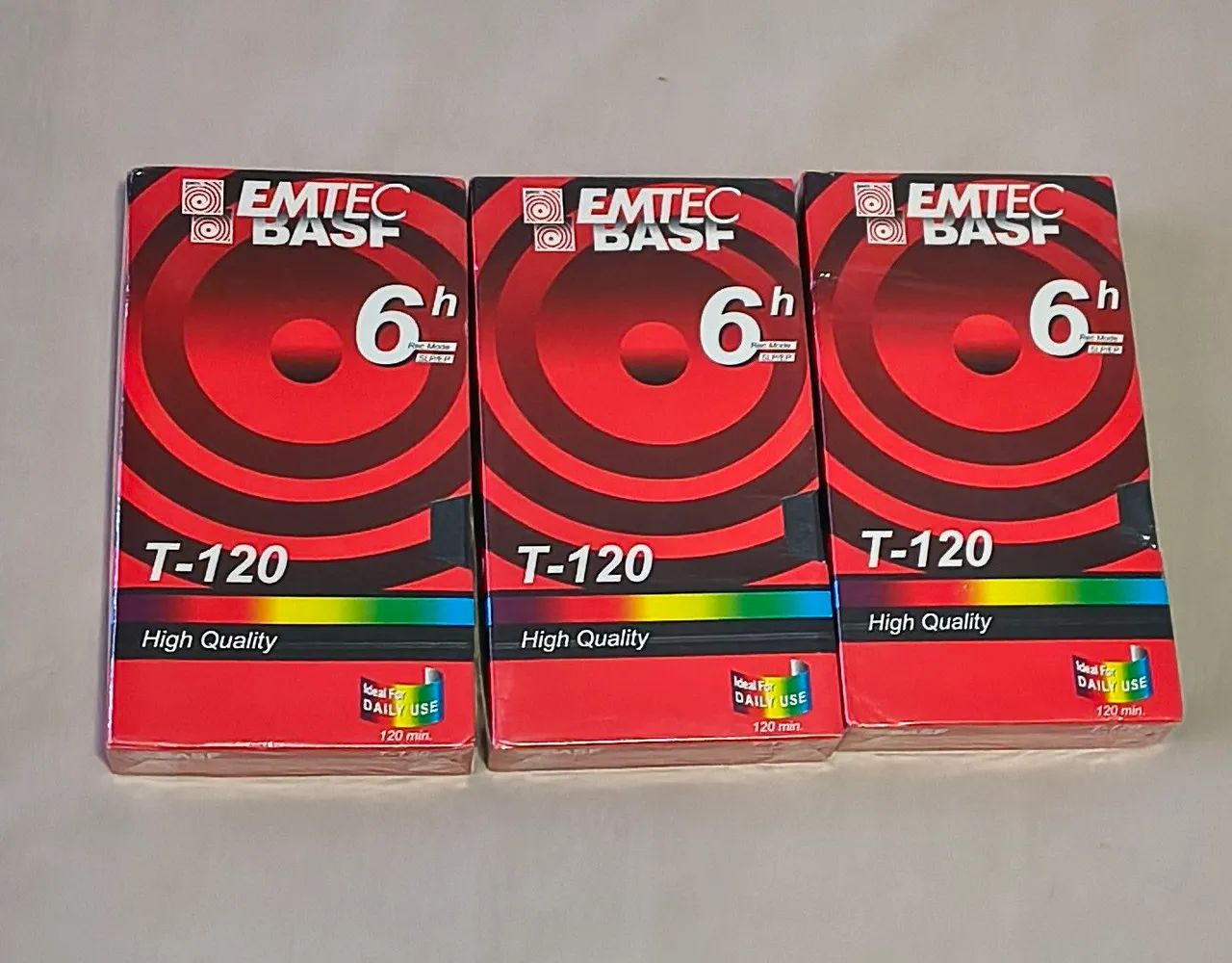 3 Fitas vhs  lacradas  - Foto 2